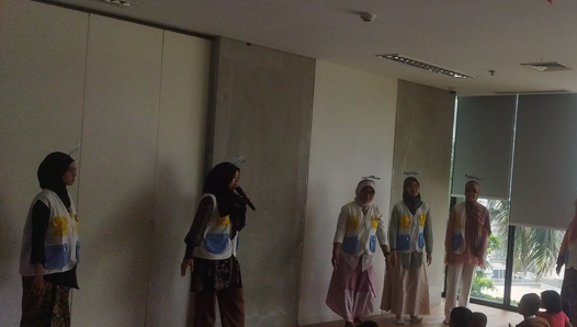 Gajah KEcil Goes To Perpustakaan